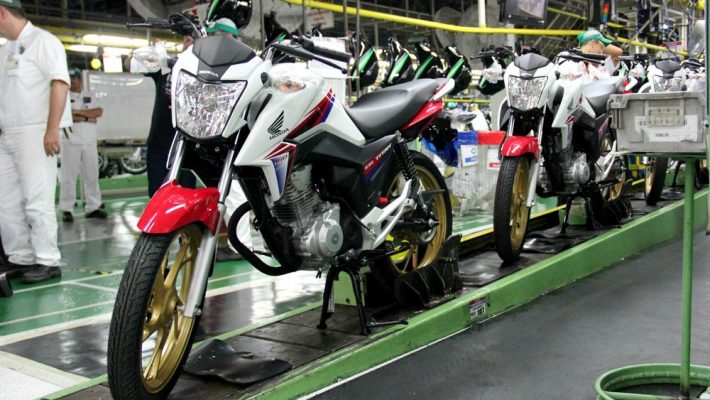 Produção e venda de motos no Brasil caem em 2017