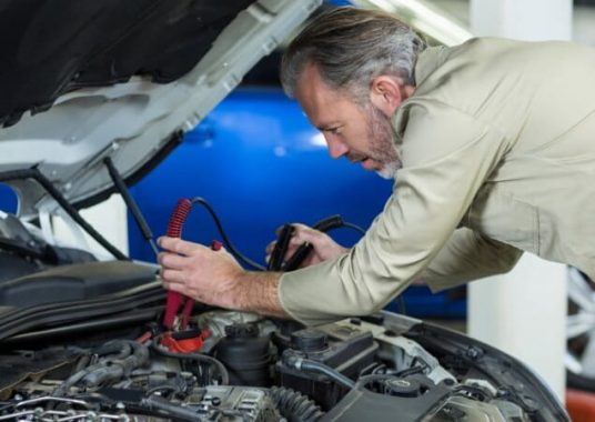 Como aumentar a durabilidade da bateria do carro