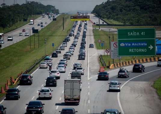 5 itens do seu carro que merecem atenção antes de pegar a estrada no feriado